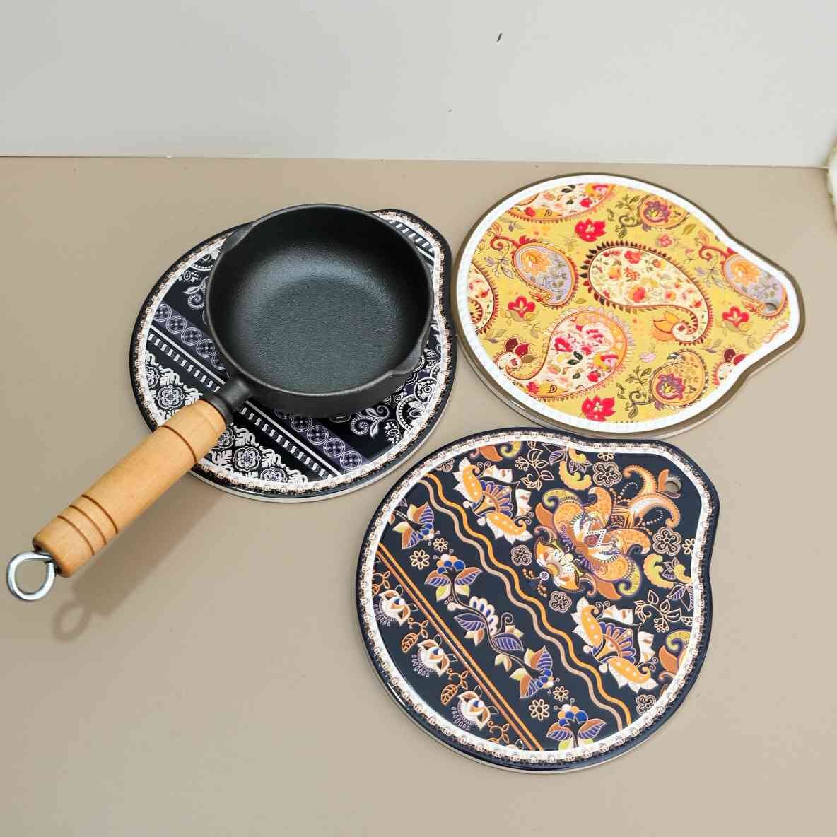 Blue-black Set of 4 Embossed Ceramic Paddle Mats - Assorted Bohemian Pattern Heat Resistant Pads