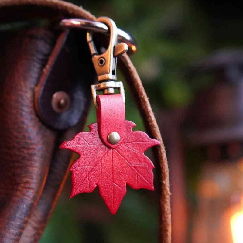 Red 3 Pack PU Leather Maple Leaf Keychain Set Vintage Style Autumn Leaf Keyring Bag Charm Pendant for Women Handbag and Car Keys