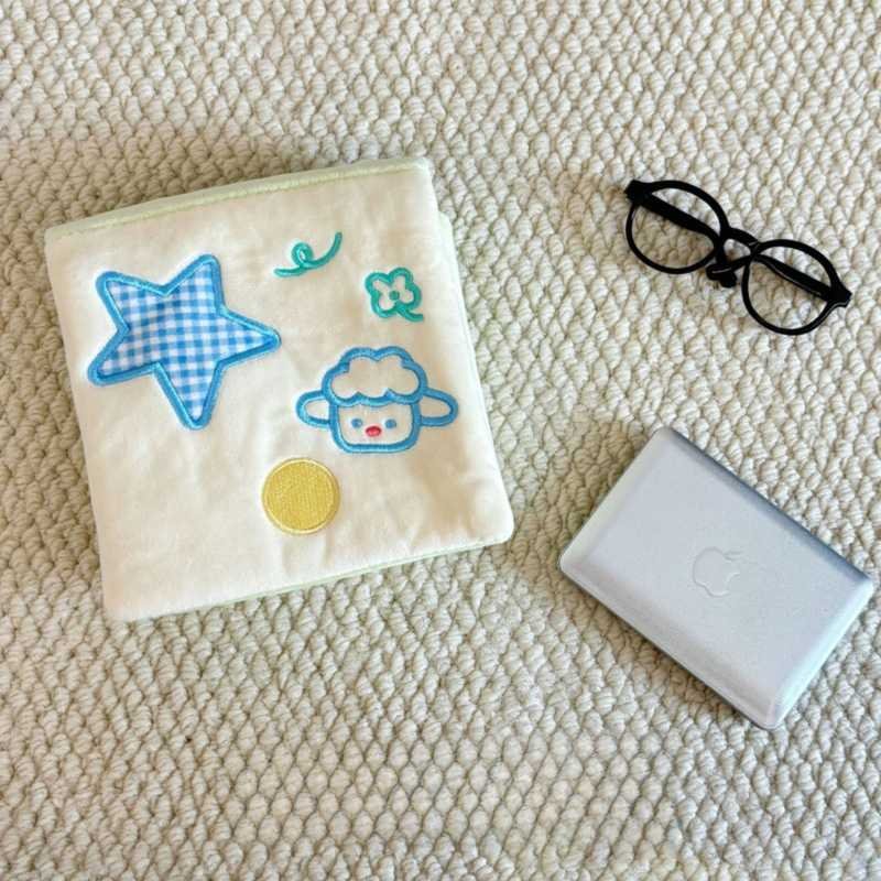 Soft Plush Interactive Sniffing Wallet with Hidden Treat Pockets (Style 2) - Squeaky Enrichment & Boredom Buster for Dog