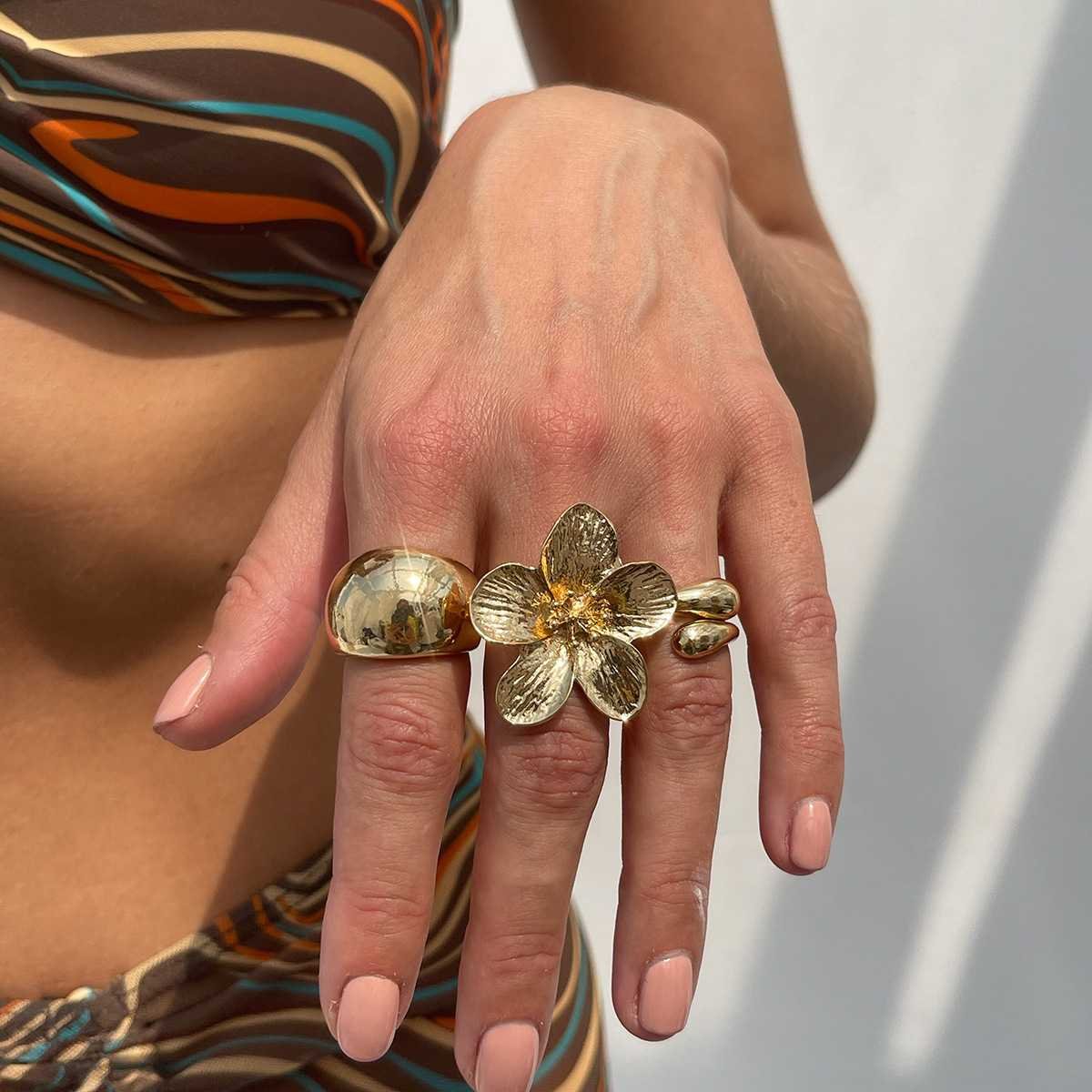 3-Piece Sculptural Gold Tone Ring Set - Large Textured Flower, Chunky Smooth Dome & Teardrop Wrap Band - Adjustable Statement Jewellery