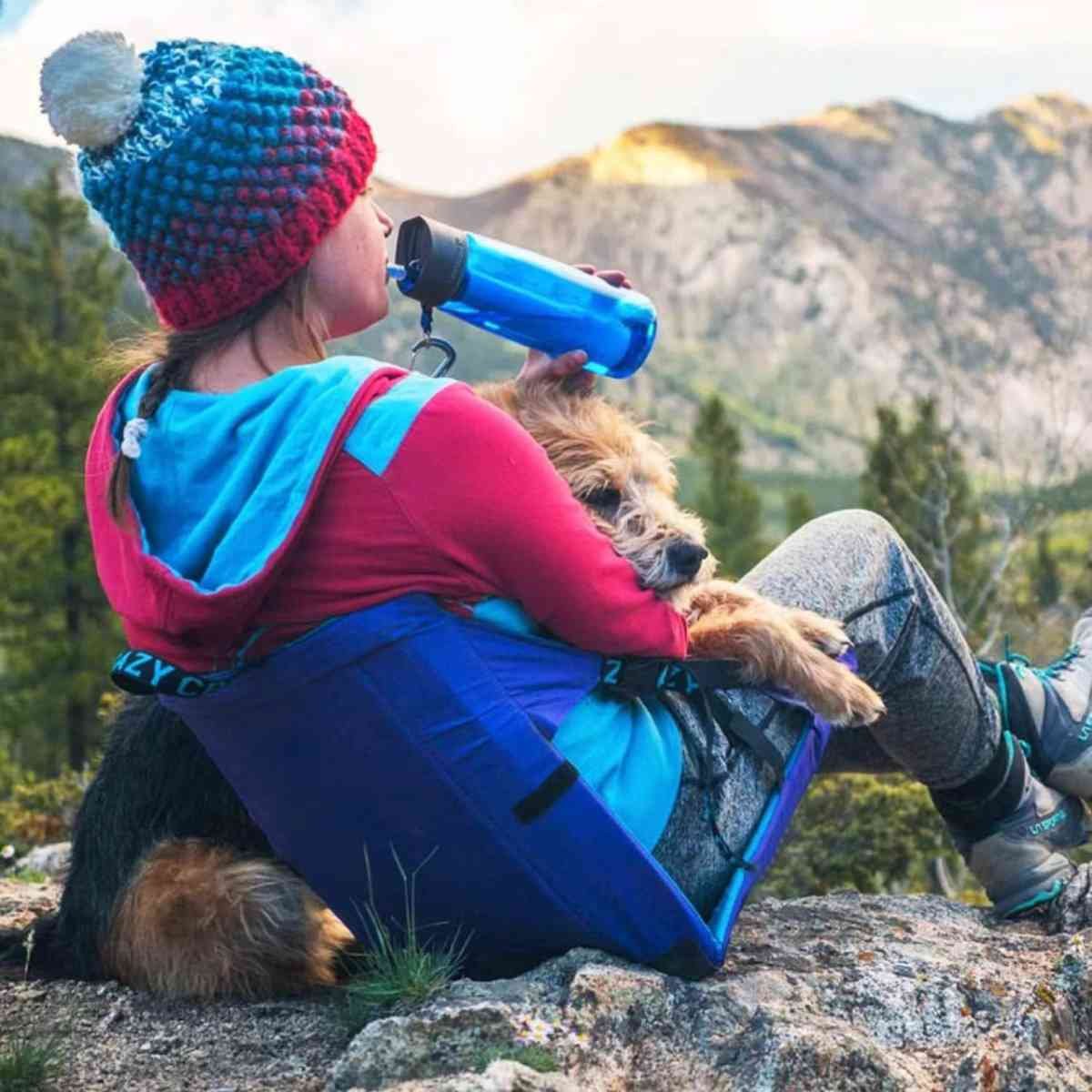 Portable Folding Stadium Seat Cushion with Back Support Lightweight Outdoor Chair for Camping Concerts Hiking Beach Bleachers Royal Blue