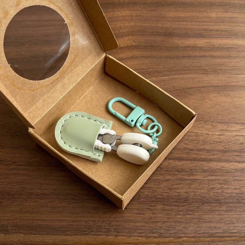 Green Ultra-Portable Mini Precision Scissors Set - Compact 7cm Craft Snips with Safety Cap, Leather Sheath, and Keychain Hook for Travel and DIY