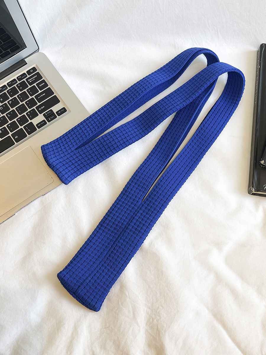 Blue High-Elastic Knit Long Phone Sling Bag – Adjustable Crossbody Streetwear Accessory for iPhone with Stretchy Ribbed Design