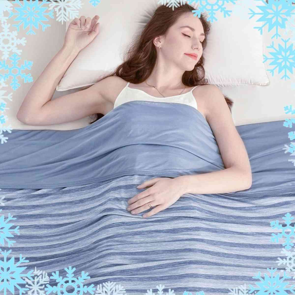 Blue Queen Size 200x150CM Cooling Blanket for Hot Sleepers - Lightweight Breathable All-Season Throw, Hand / Machine Washable