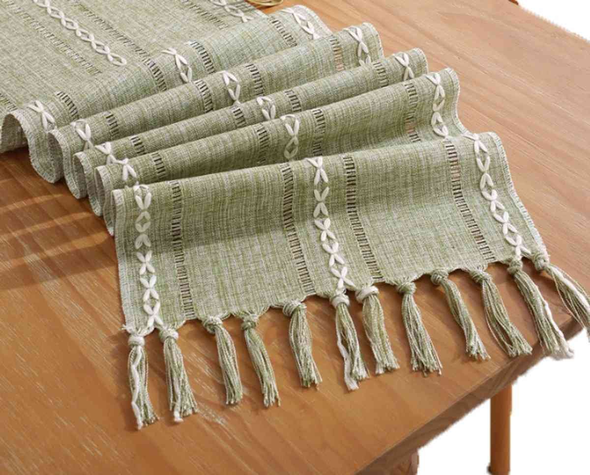 Table Runner - Bohemian Style Table Runner - 33 x 120cm - Green - Polyester - Rustic Farmhouse Style Table Runner - For Party & Dining Decorations - Boho Tassel Embroidered Table Runners