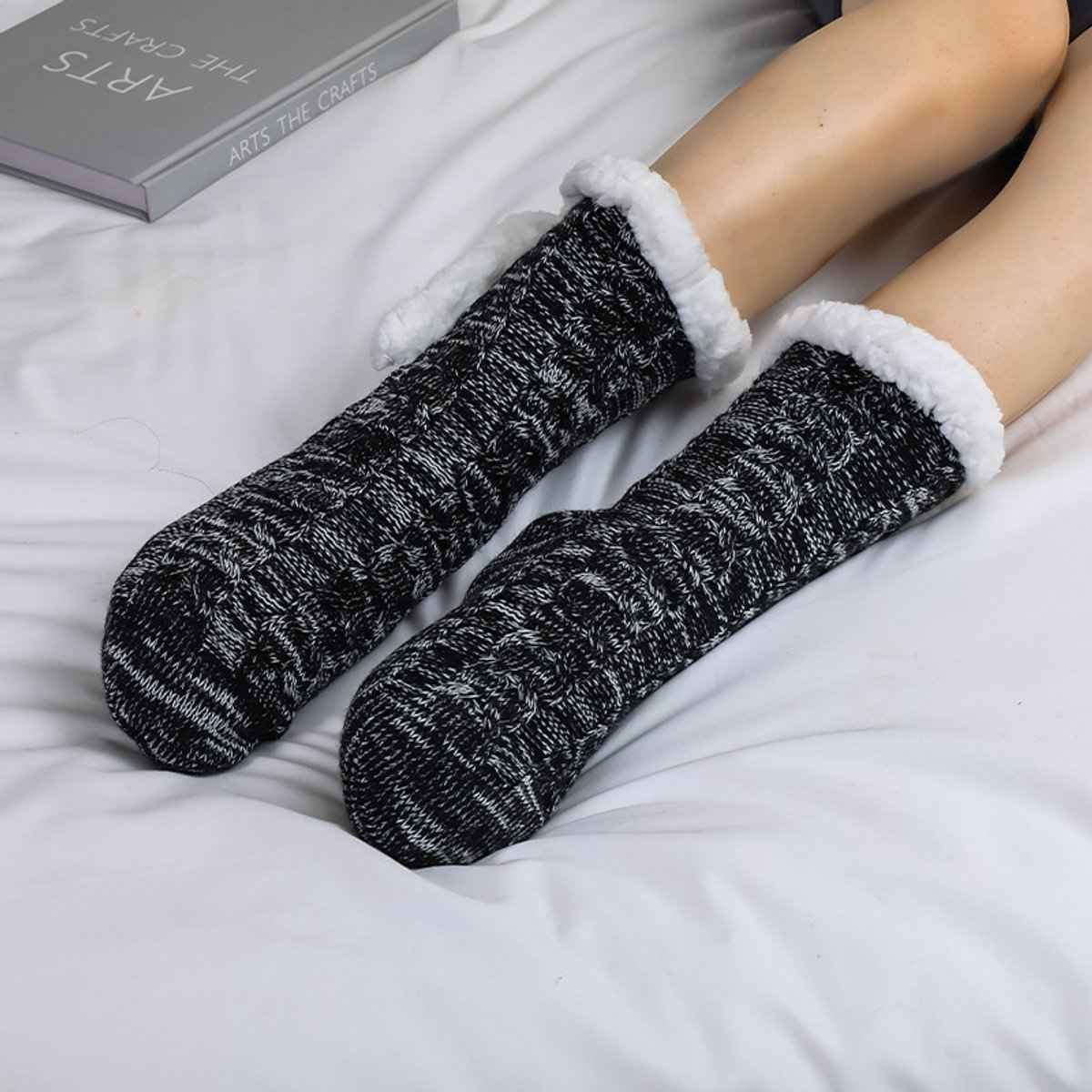 Socks - Plush Socks - Warm Socks - Winter Socks - House Socks - Fluffy Socks - Thick - Warming Quality - Comfort - Soft - Warm - with Plush Lining - Black - Unisex - Christmas Gift - Christmas - Gift - Perfect as a Christmas gift